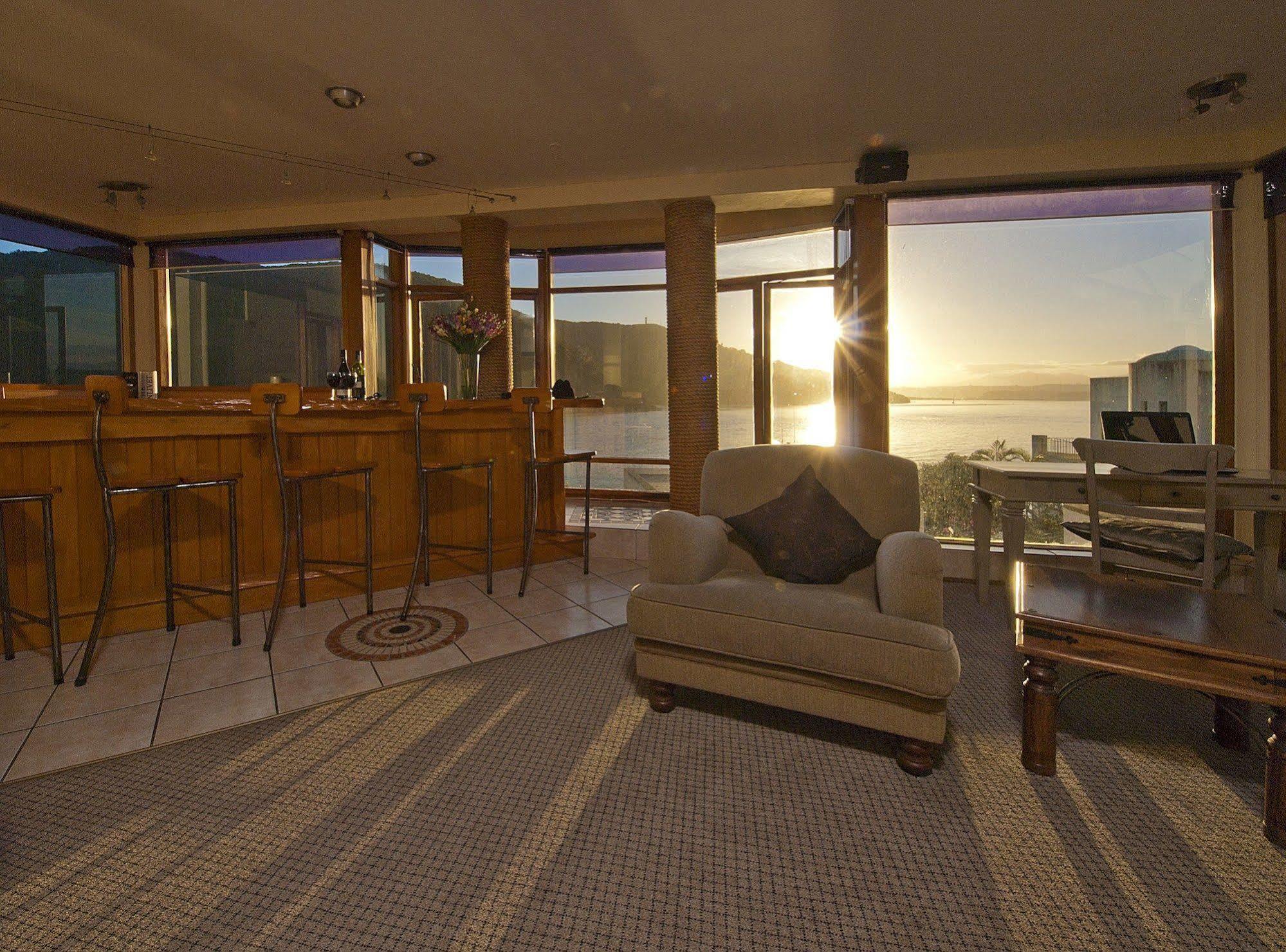 Augusta Bay Guest House クニスナ エクステリア 写真