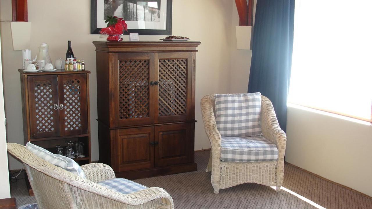 Augusta Bay Guest House クニスナ エクステリア 写真