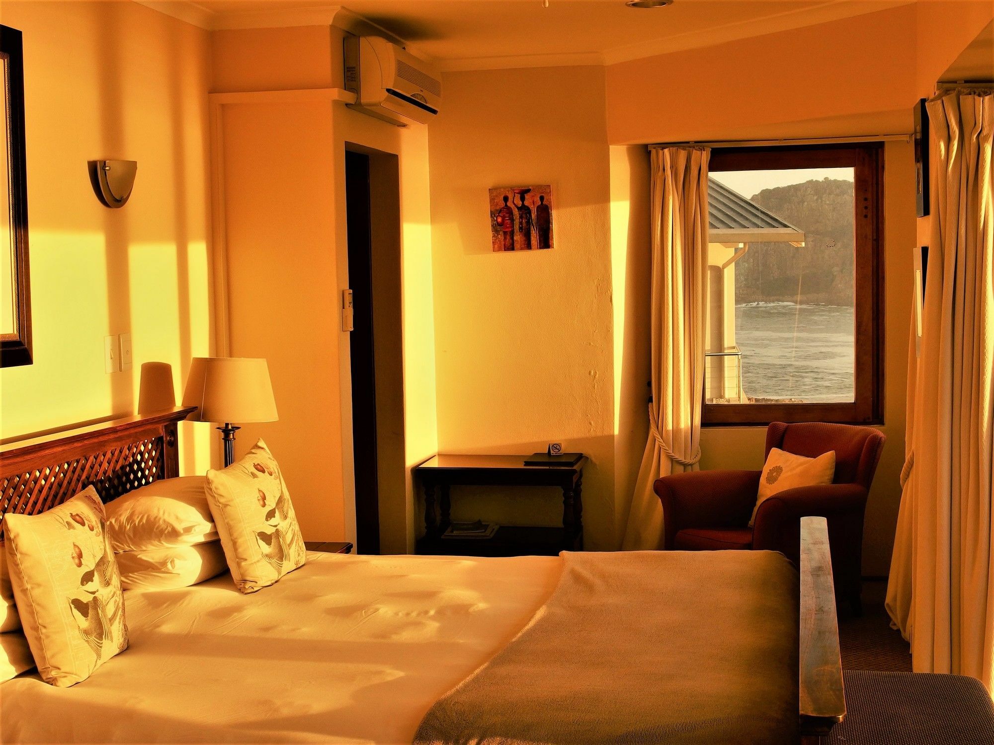 Augusta Bay Guest House クニスナ エクステリア 写真