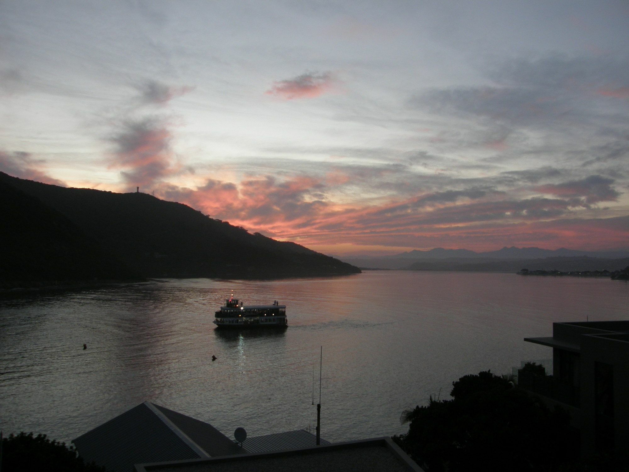 Augusta Bay Guest House クニスナ エクステリア 写真