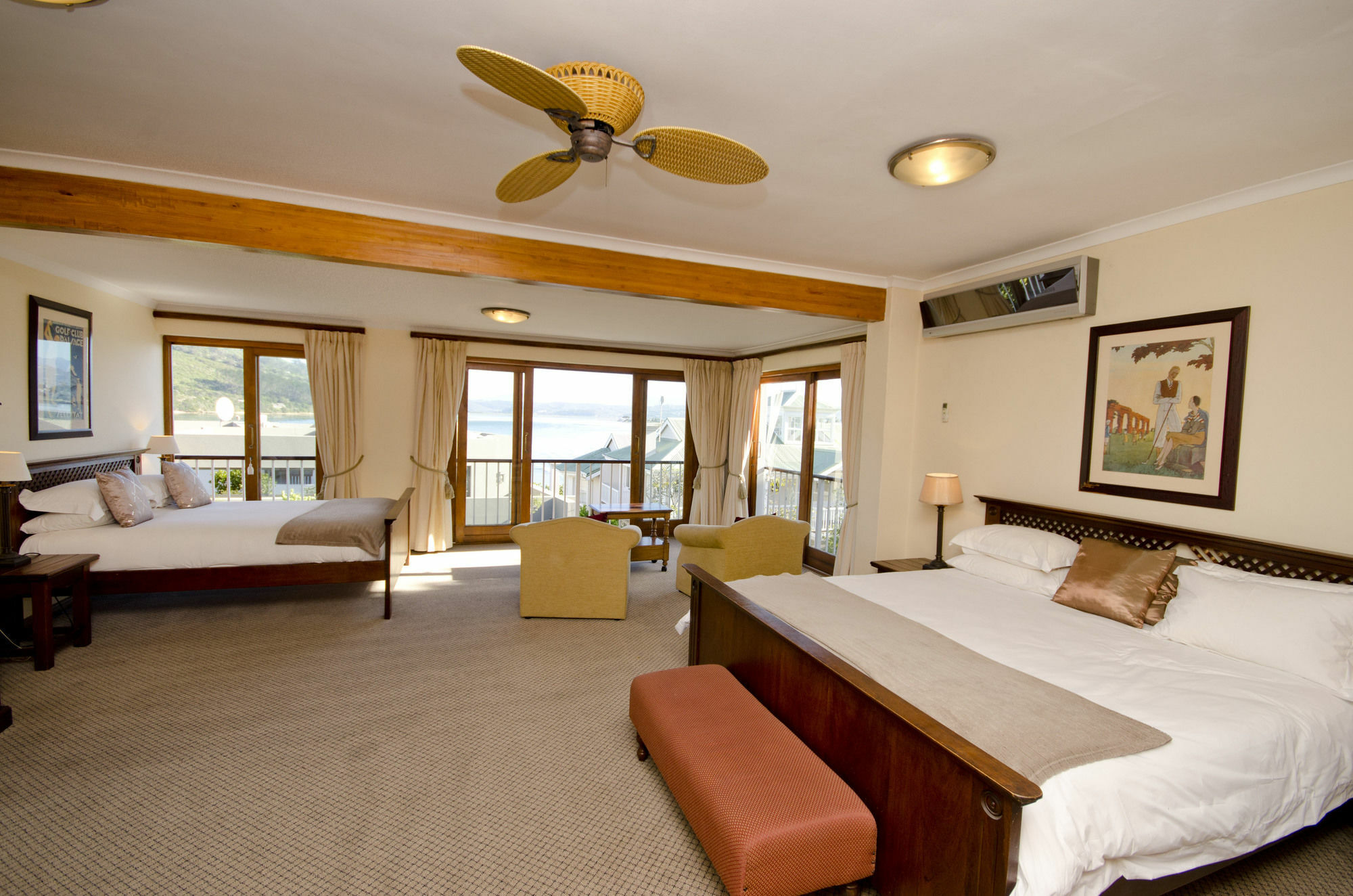Augusta Bay Guest House クニスナ エクステリア 写真