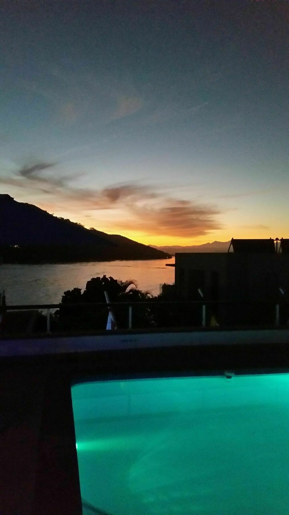 Augusta Bay Guest House クニスナ エクステリア 写真