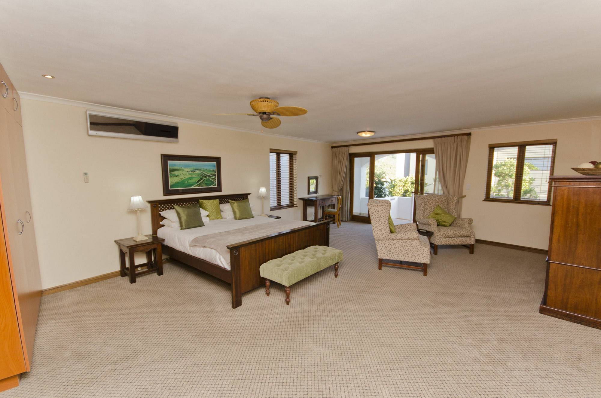 Augusta Bay Guest House クニスナ エクステリア 写真
